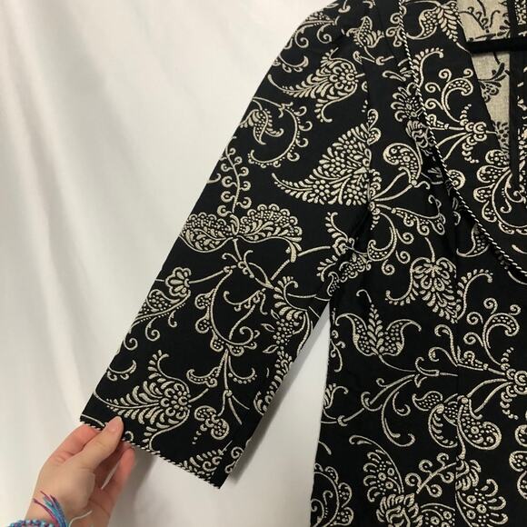 Cabi Black & White Paisley Blazer Single Button Womens 4 Cropped Fitted Jacket - Picture 6 of 8